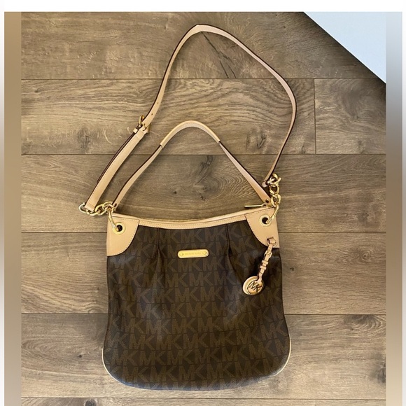 MICHAEL KORS Jet Set Large MultiWay Messenger Hobo Bag - Picture 2 of 10